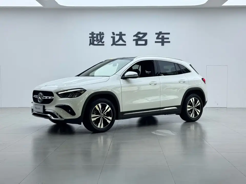 Mercedes-Benz GLA-Class GLA 200 2025
