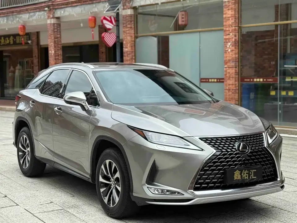 Lexus RX Facelift 300 2WD Comfort Edition 2022