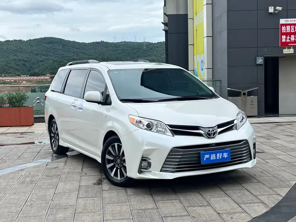 Toyota Sienna 3.5L 2WD LE 2019