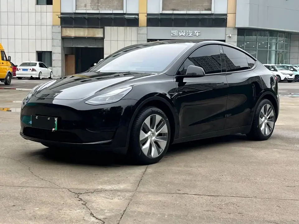 Tesla Model Y Facelift Rear-Wheel Drive Version 2023