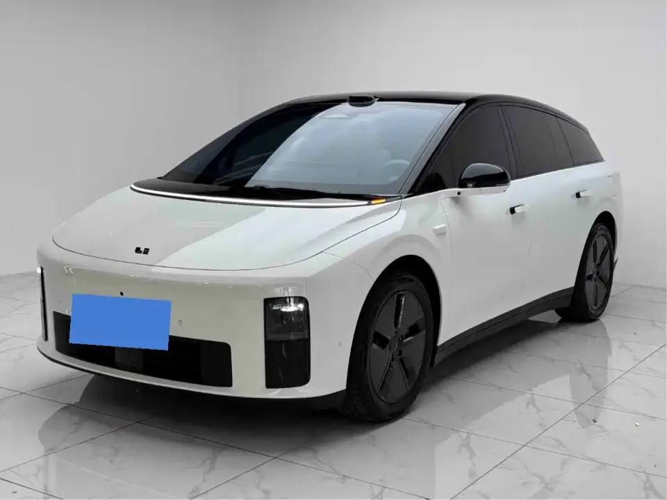 Li Auto i6 2WD Base Model 2026