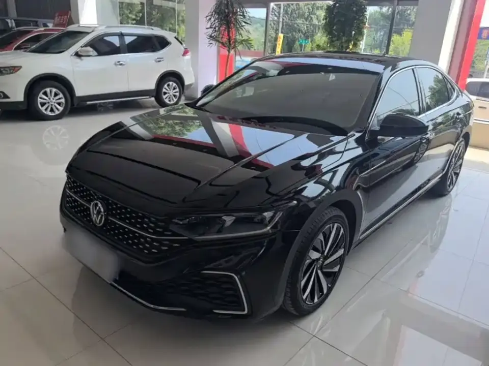 Volkswagen Passat 330TSI Starlight Elite Edition 2022
