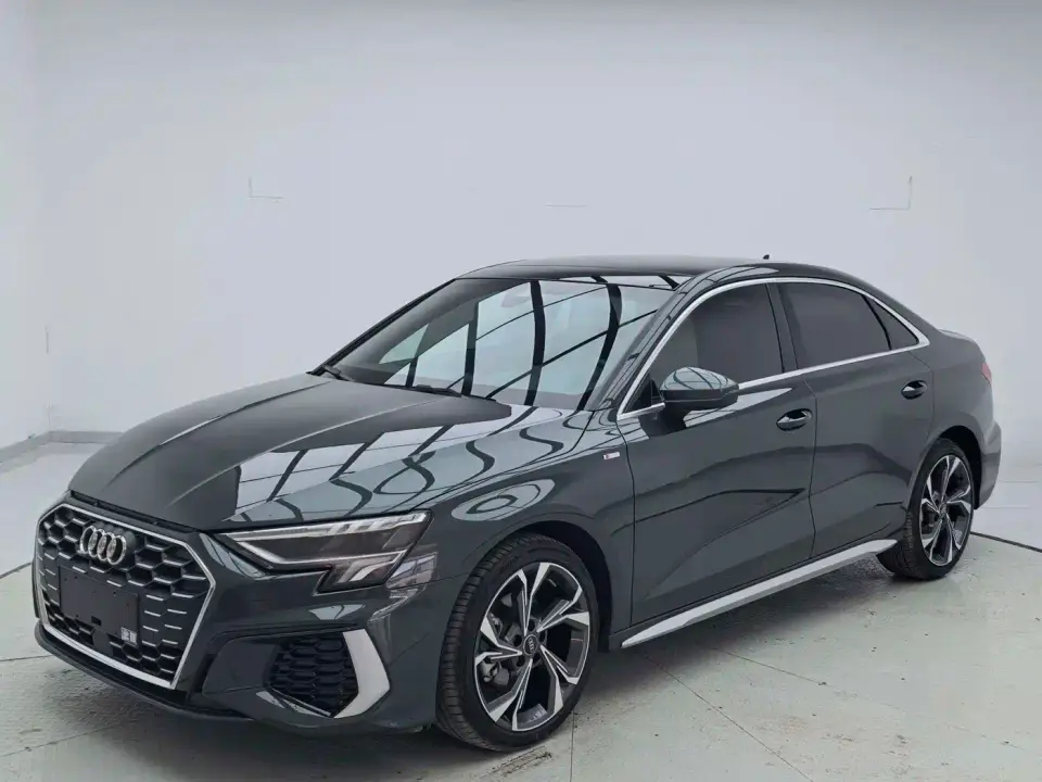Audi A3 Facelift A3L Limousine 35 TFSI Luxury Sport 2024