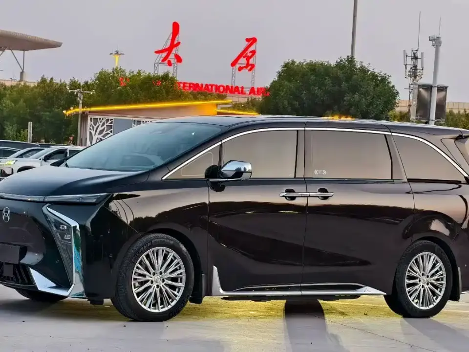 Hycan Auto Hycan V09 Honor Edition 620 2024