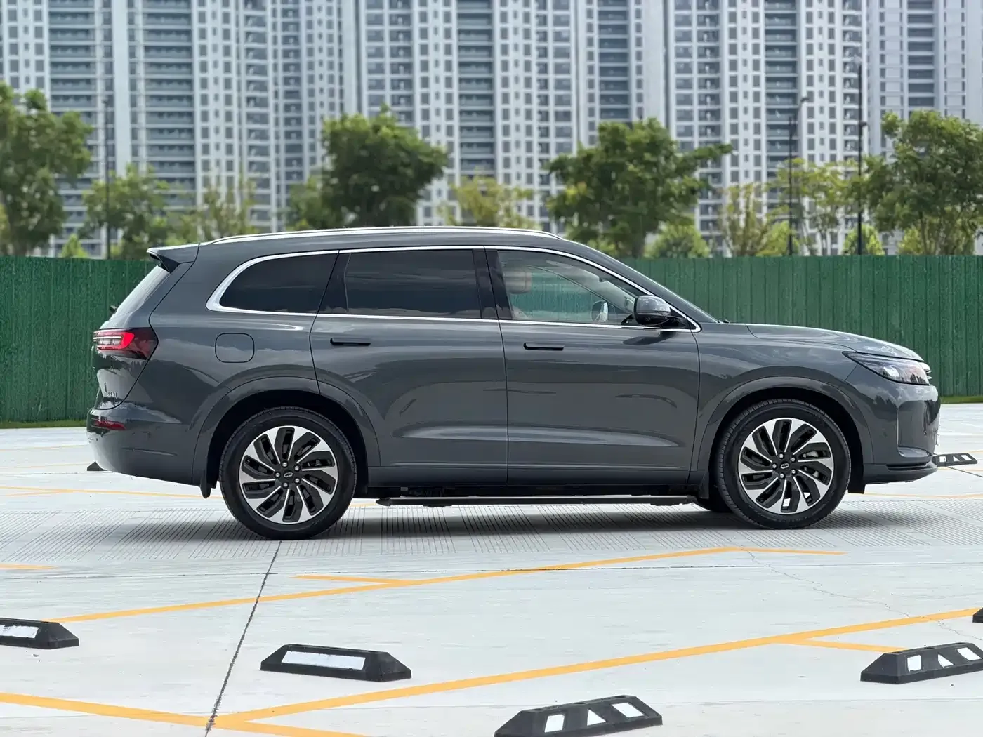 AITO Wenjie AITO M7 1.5T RWD Plus 5-Seater 2023 — фото 4