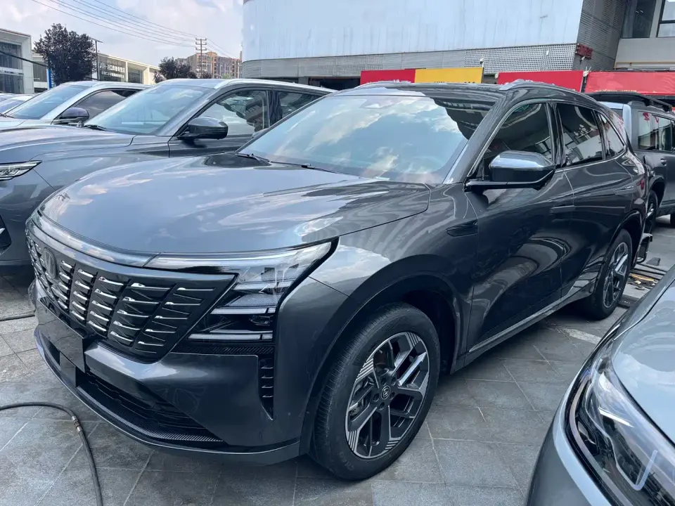 Changan CS75 PLUS 4th Gen 1.5T New Blue Whale Smart Premium 2025