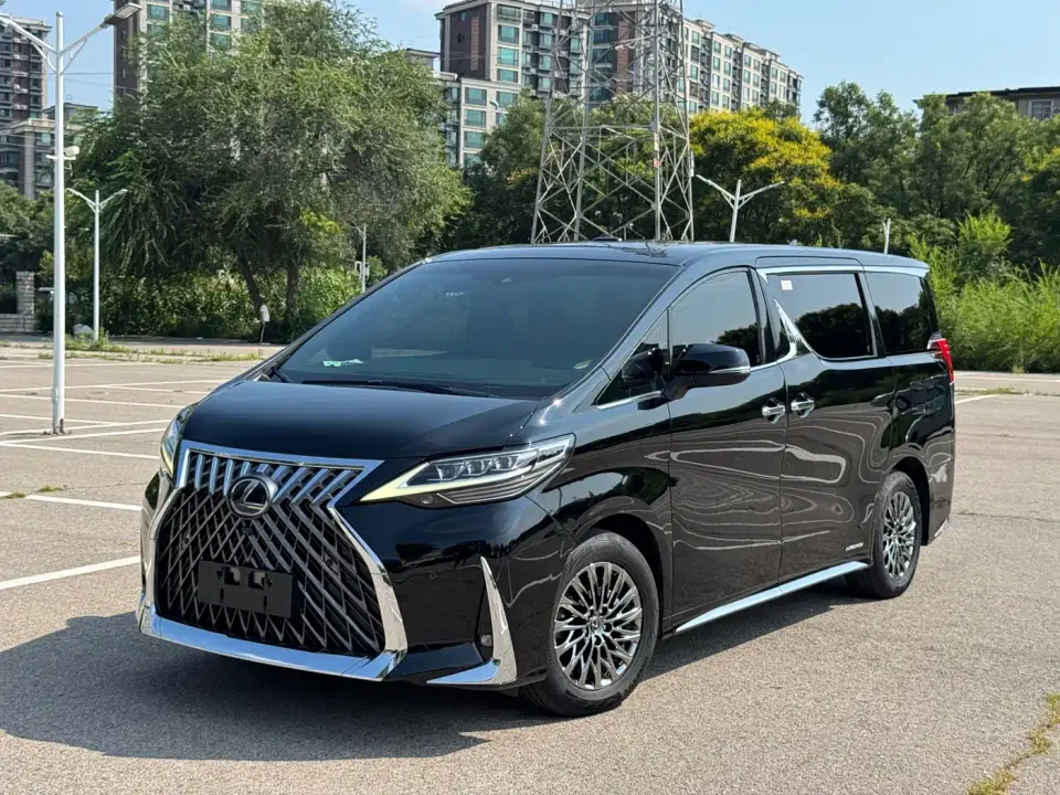 Lexus LM 300h Seven-Seater Elegance Edition 2020