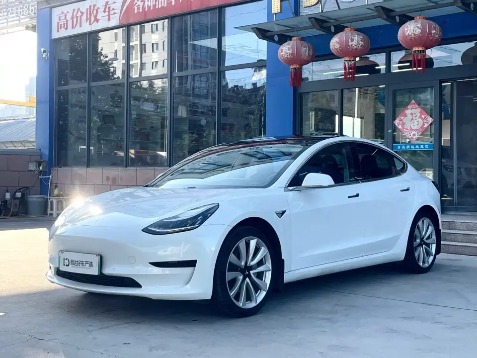 Tesla Model 3 Standard Range Rear-Wheel Drive Upgrade 2020