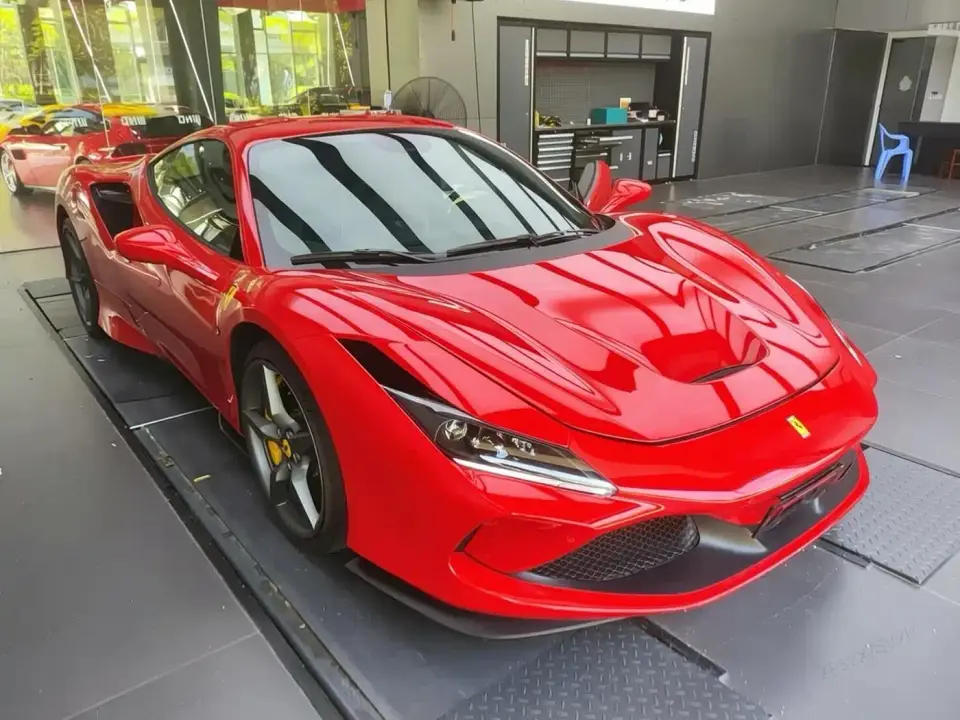 Ferrari F8 Tributo 3.9T V8 2022