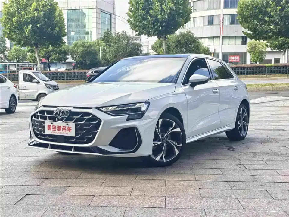 Audi A3 Sportback 35TFSI Flying Premium 2024