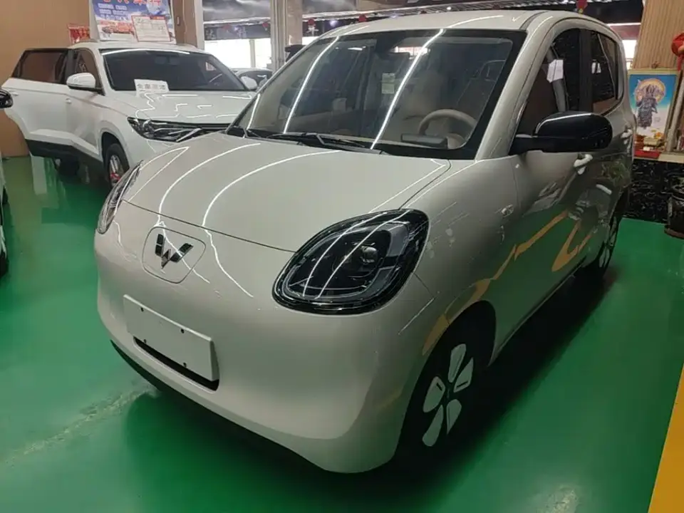 Wuling Motors Hongguang MINIEV 4-Door Advanced 2025