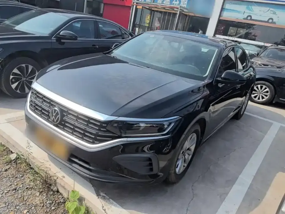 Volkswagen Passat Outstanding 280TSI Business Edition 2025