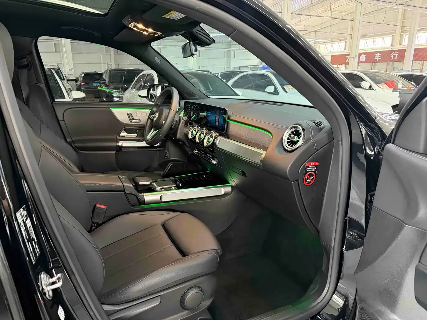 Mercedes-Benz GLB-Class GLB 180 Style 2020 — фото 17