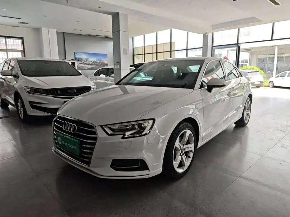 Audi A3 Facelift Limousine 35 TFSI Progressive (China VI) 2020