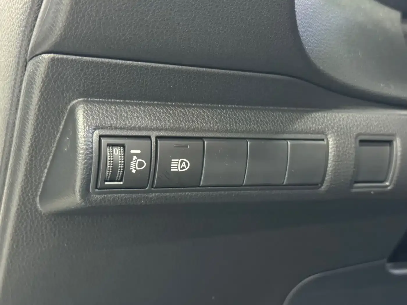 Toyota Corolla TNGA 1.5L CVT Elite Edition 2022 — фото 11