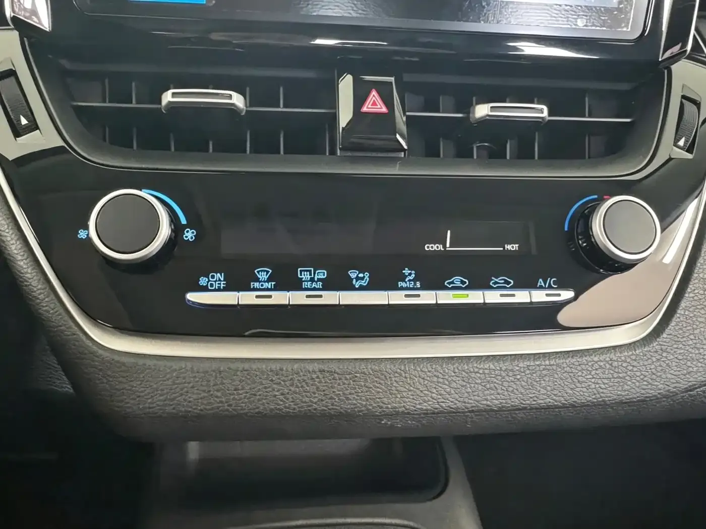 Toyota Corolla TNGA 1.5L CVT Elite Edition 2022 — фото 14