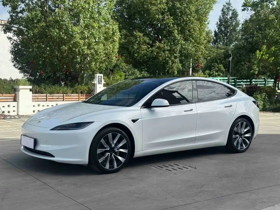 Tesla Model 3 Rear-Wheel Drive 2024