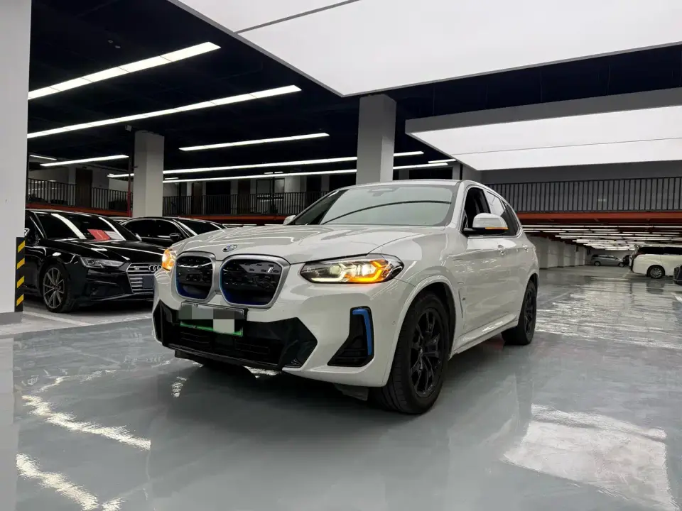 BMW iX3 Leading Edition 2022