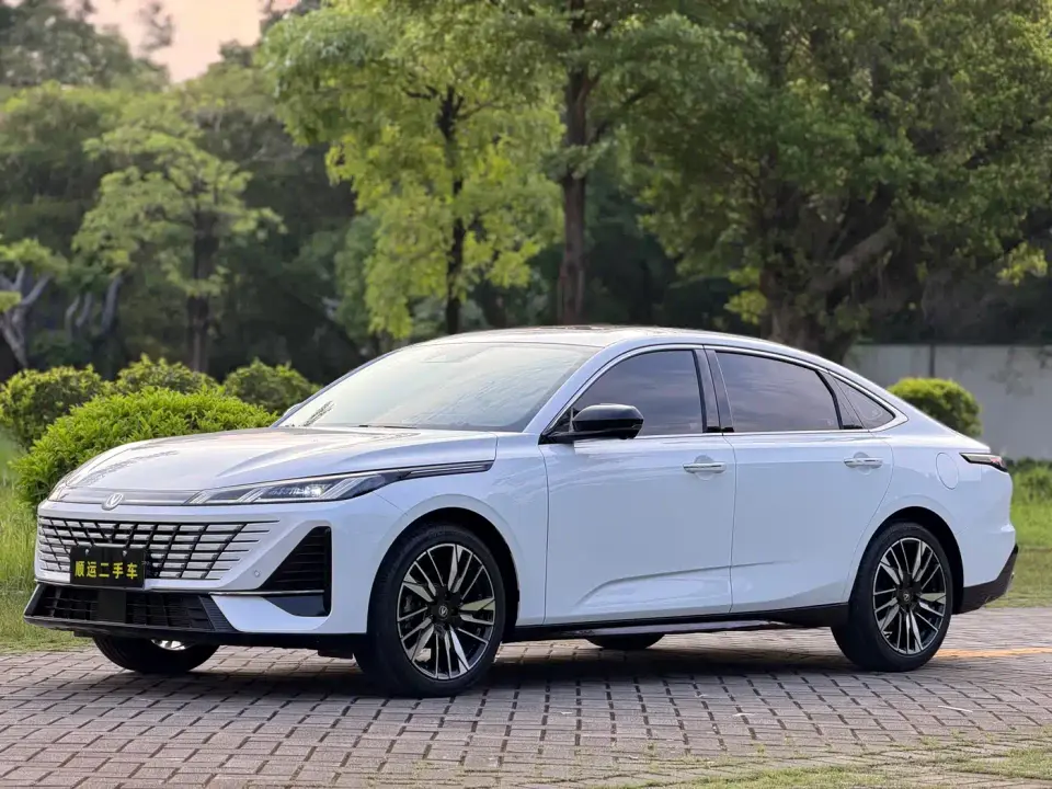 Changan Eado Model Year Facelift 1.5T 500Bar Premium Edition 2025