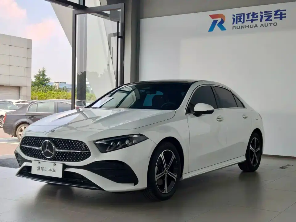 Mercedes-Benz A-Class A 200 L Fashion Edition 2025