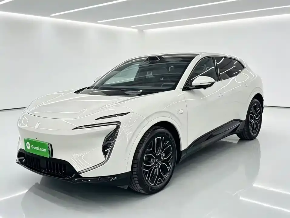 Avatr 07 model Ultra EV AWD 2025
