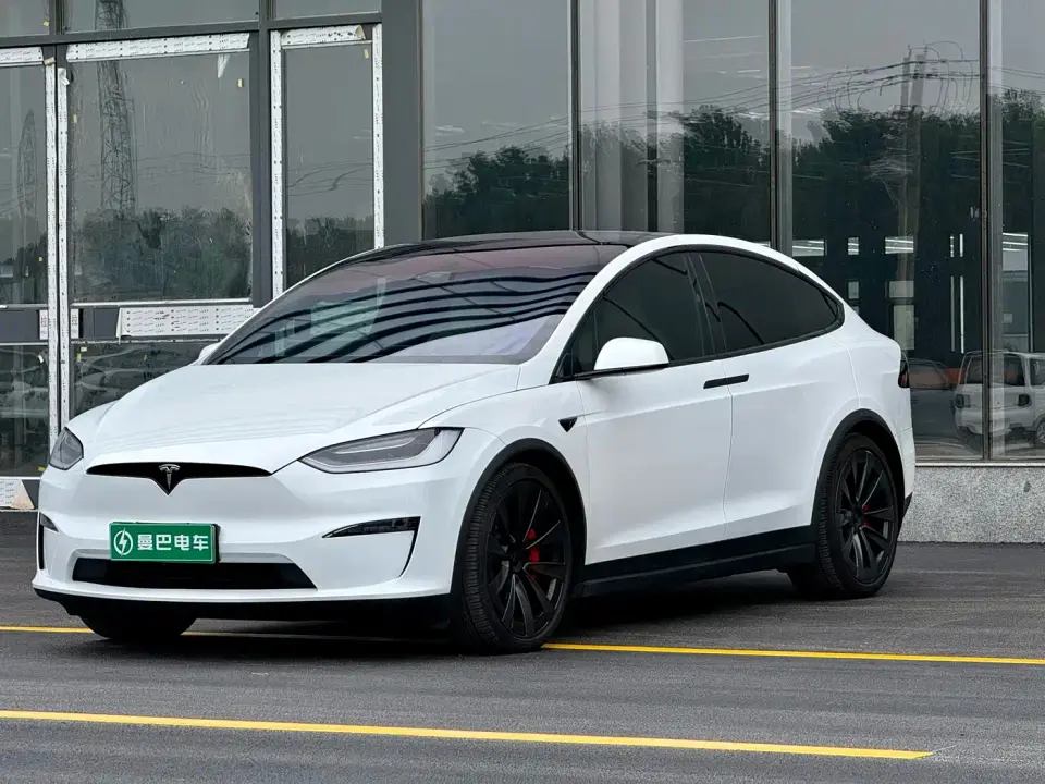 Tesla Model X Tri-motor AWD Plaid 2024