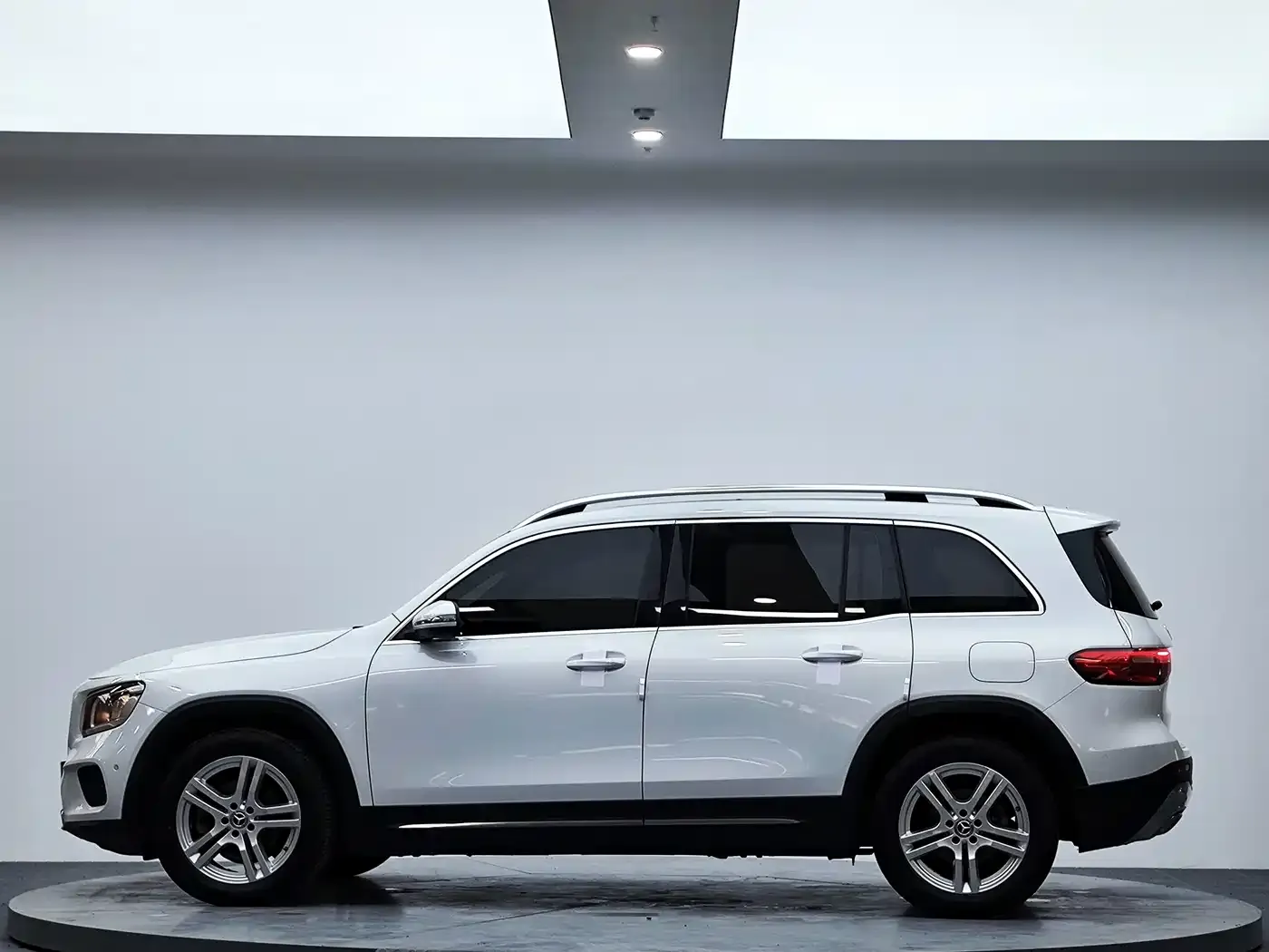Mercedes-Benz GLB-Class GLB 180 Dynamic 2020 — фото 5