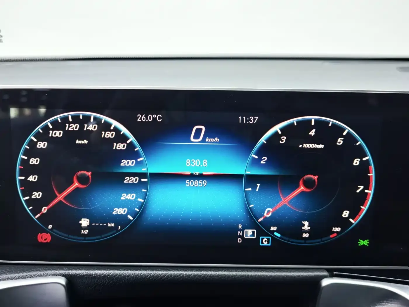 Mercedes-Benz GLB-Class GLB 180 Dynamic 2020 — фото 22