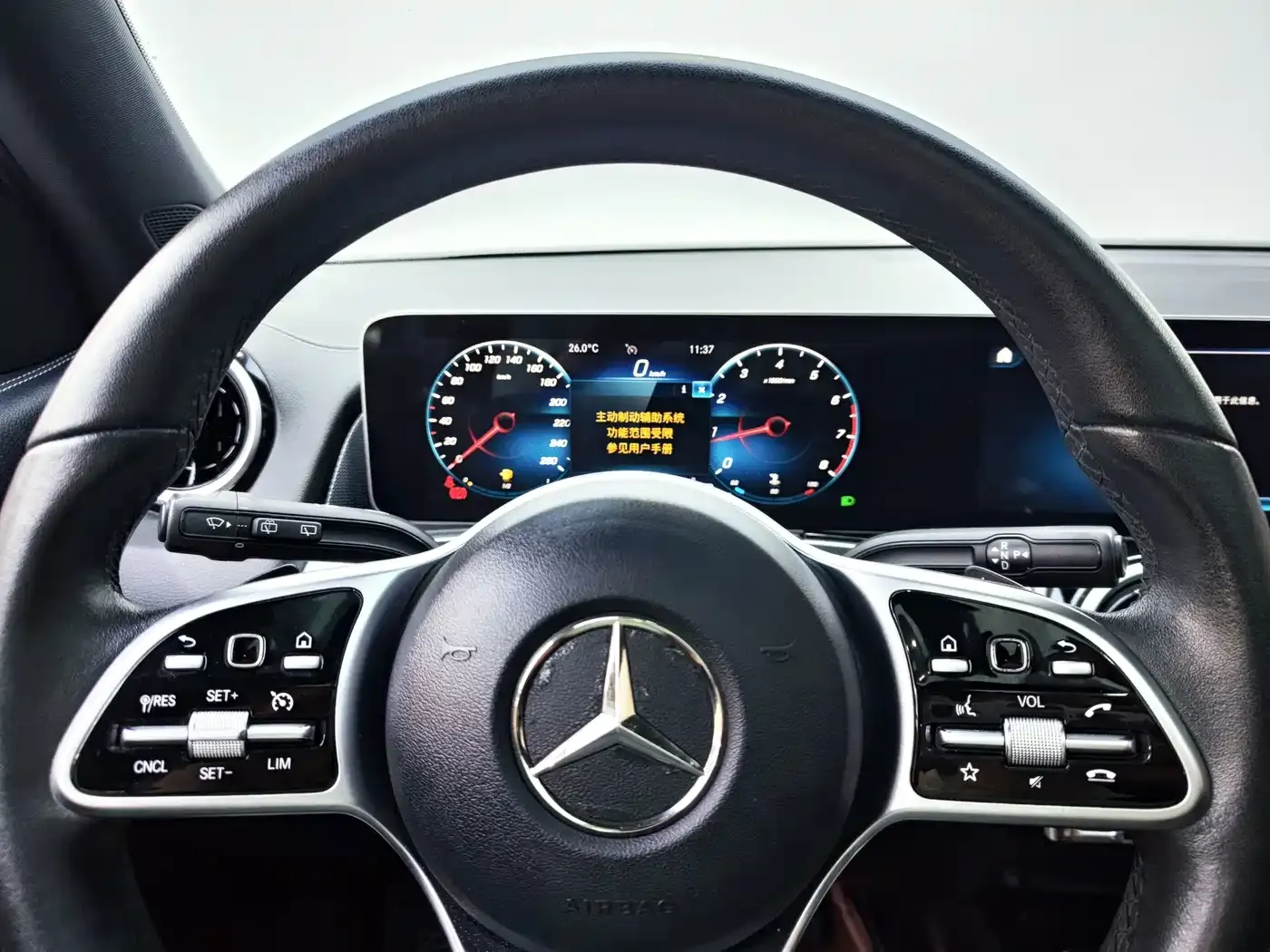 Mercedes-Benz GLB-Class GLB 180 Dynamic 2020 — фото 21