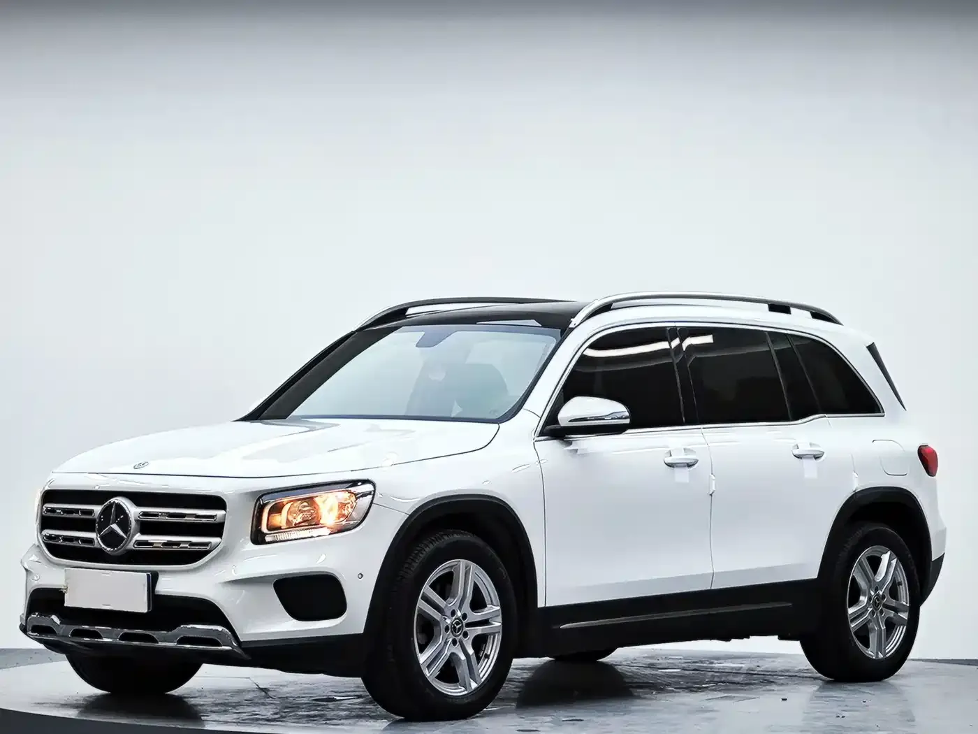 Mercedes-Benz GLB-Class GLB 180 Dynamic 2020 — фото 2
