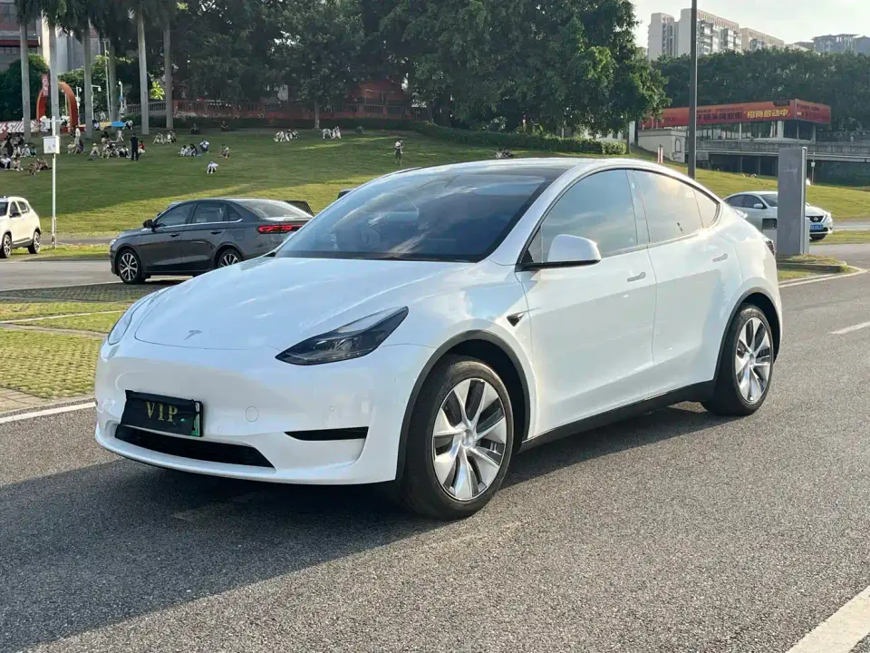 Tesla Model Y Facelift Rear-Wheel Drive Version 2023