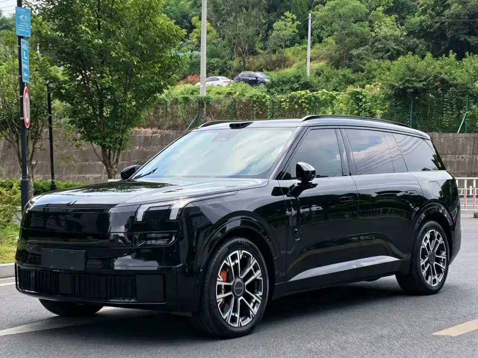 Lynk & Co 900 1.5T Ultra 2025