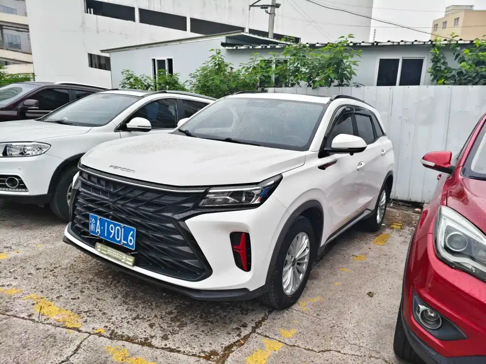 Dongfeng Fengguang Fengguang 580 1.5T Auto Luxury Model 2023
