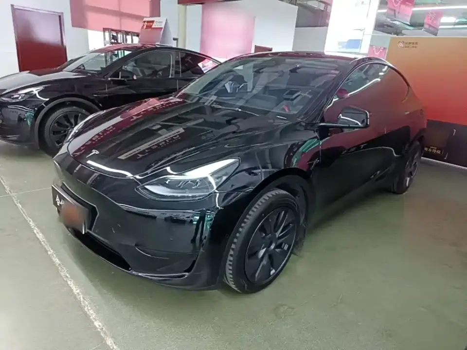 Tesla Model Y Rear-Wheel Drive Edition 2023