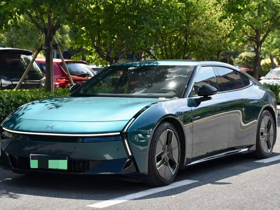 XPeng P7 702km Long Range Edition 2025