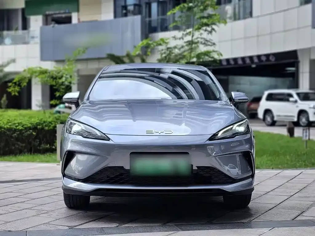 BYD Hai Bao 05 DM-i DM-i 128KM Luxury 2026 — фото 3