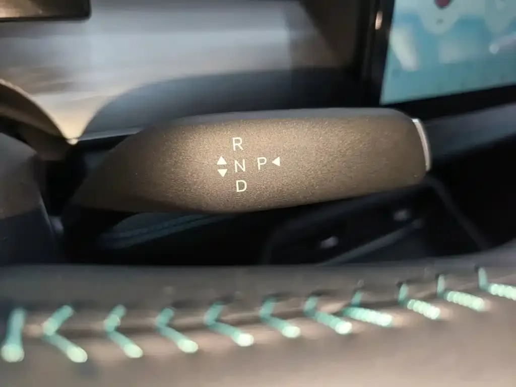 BYD Hai Bao 05 DM-i DM-i 128KM Luxury 2026 — фото 14