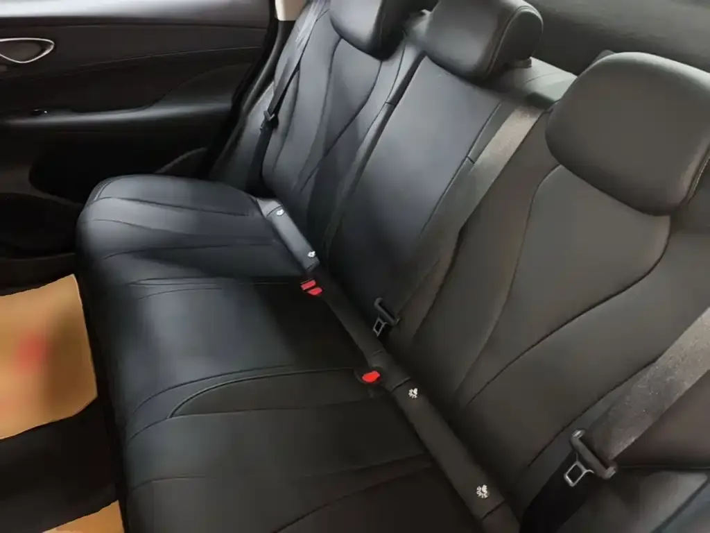BYD Hai Bao 05 DM-i DM-i 128KM Luxury 2026 — фото 17