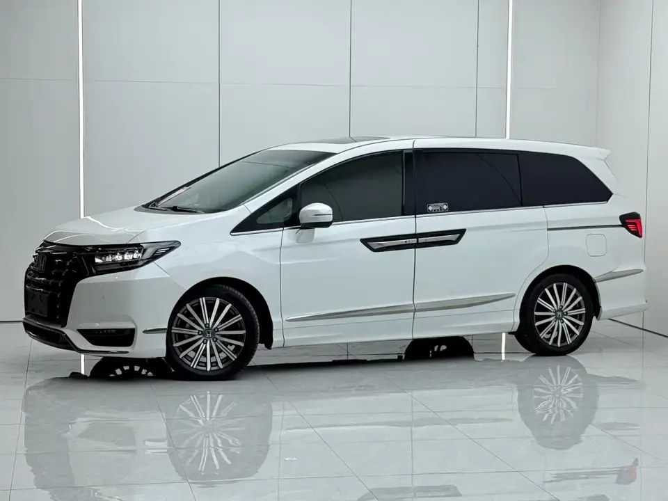 Honda Elysion 2.0L e:HEV Luxury 2023