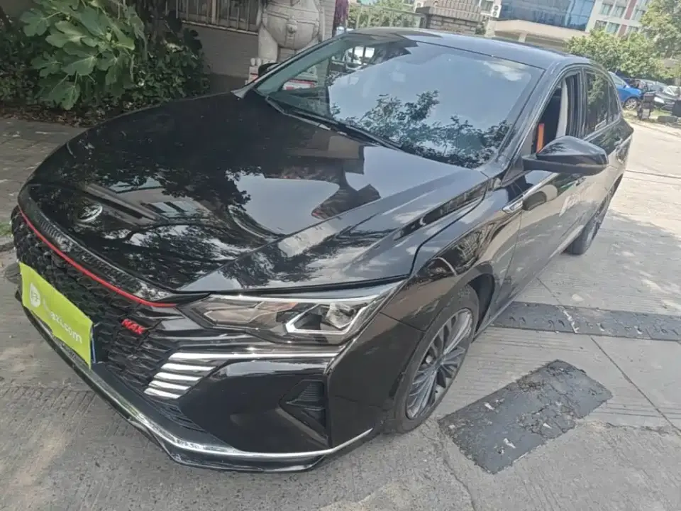 Dongfeng Aeolus Yixuan MAX 1.5T Ultra Stylish Dad Edition 2023