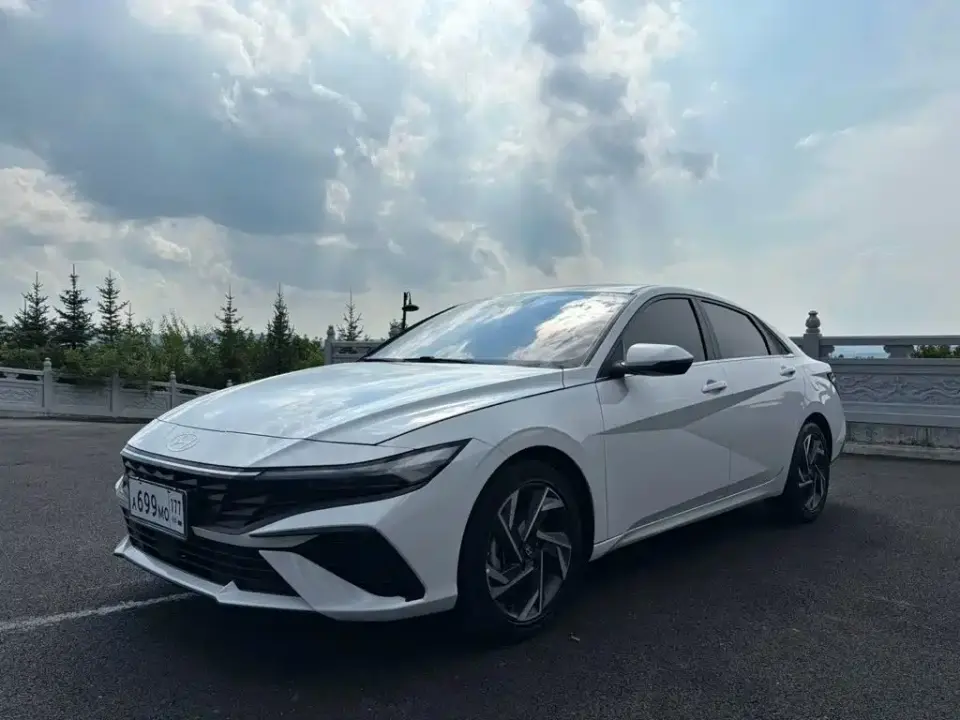 Hyundai Elantra Model 1.5L CVT LUX Premium Edition 2024