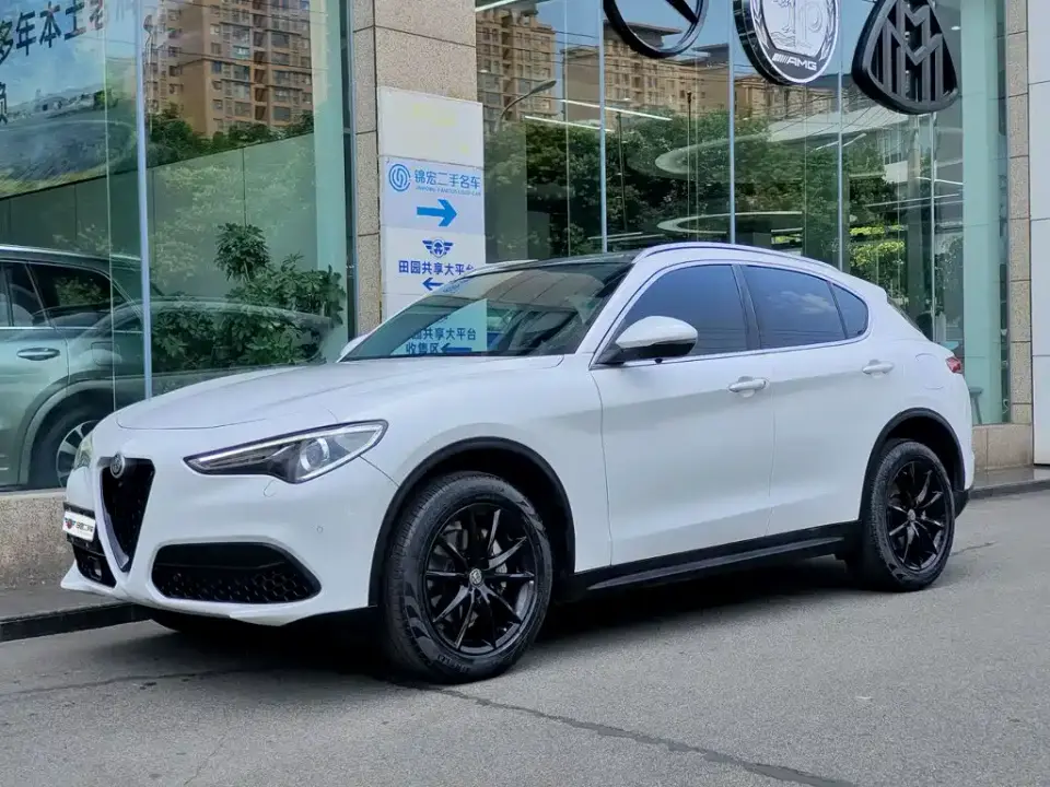 Alfa Romeo Stelvio 2.0T 200HP Luxury Edition 2019