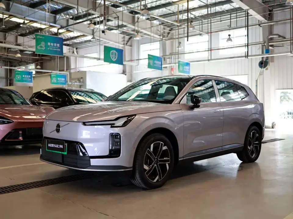 Volvo XC70 Plug-in Hybrid AWD Extended Range Core 2026