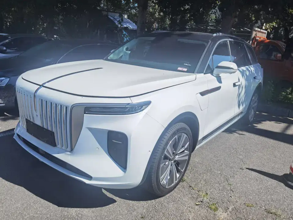 Hongqi E-HS9 660km Qi Chang Edition (6-seater) 2025