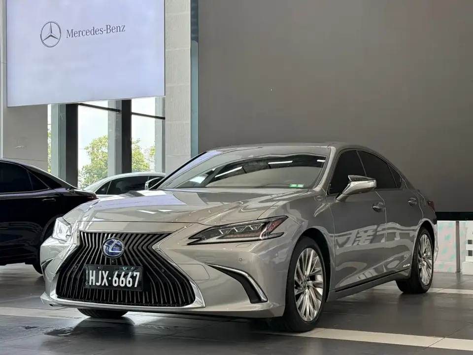 Lexus ES 300h Executive Edition China V 2019