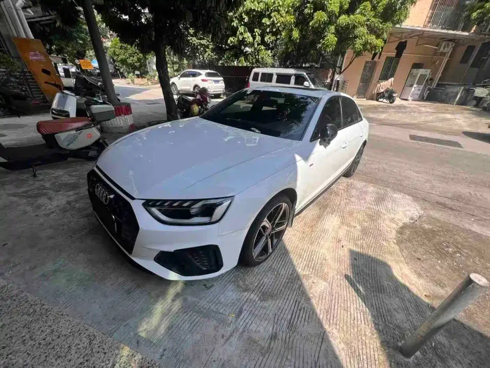 Audi A4L 40 TFSI Luxury Dynamic 2024