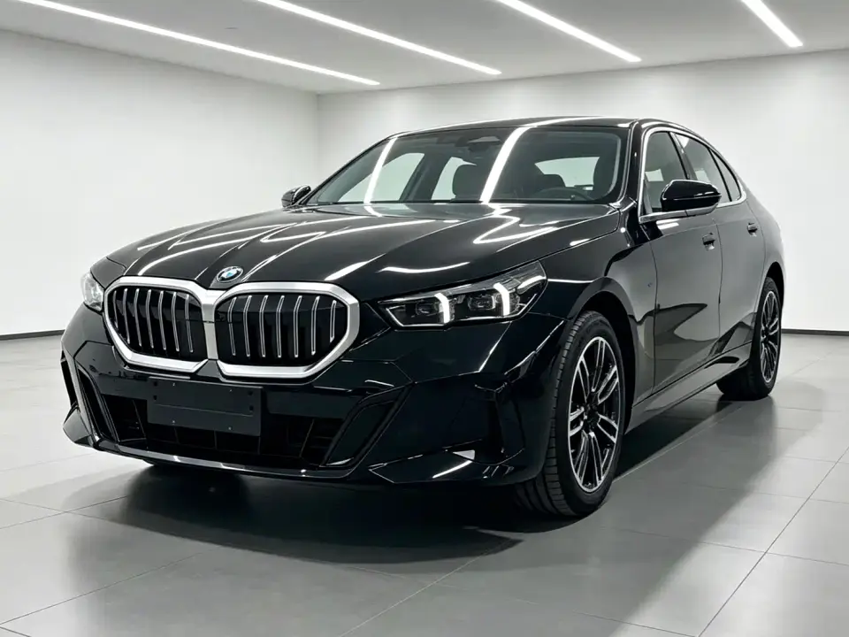 BMW 5 Series Model Year Facelift 530Li Leading M Sport Package 2026