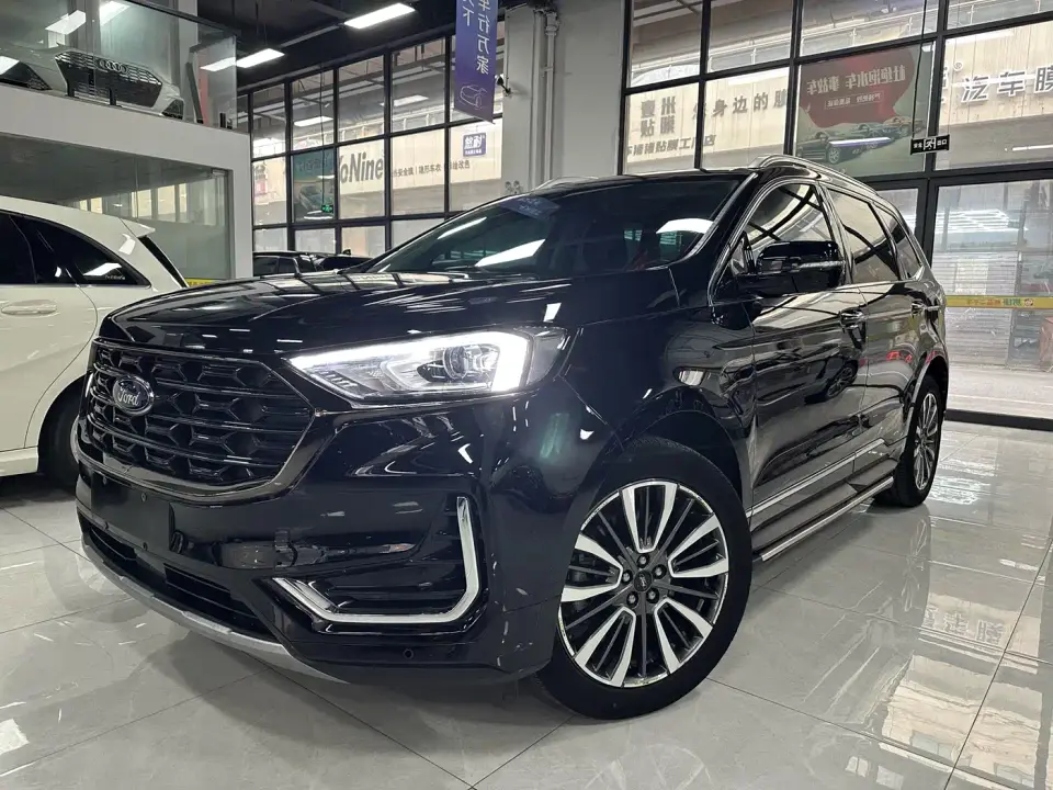 Ford Edge PLUS EcoBoost 245 FWD Luxury Sharp 7-seater 2021