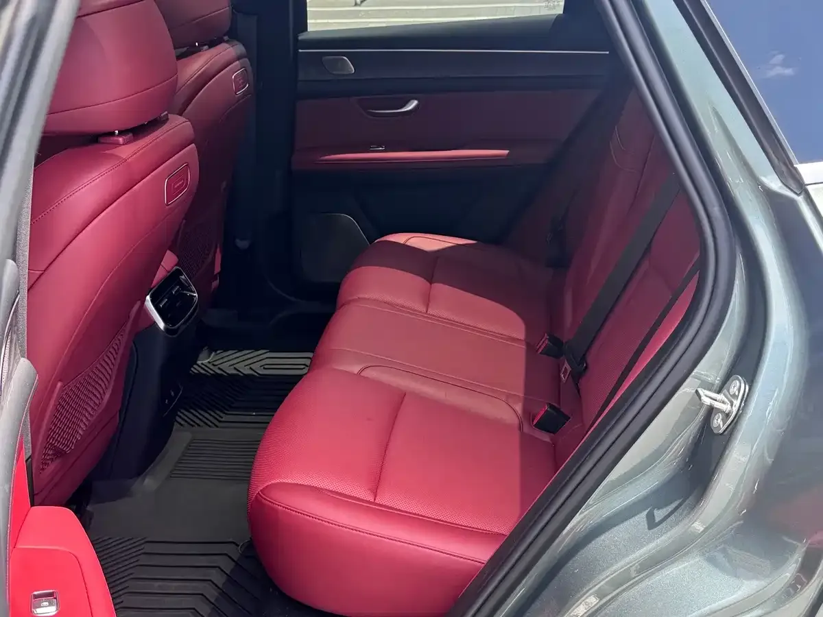 AITO Wenjie AITO M5 Extended Range RWD Smart Drive Edition 2023 — фото 11