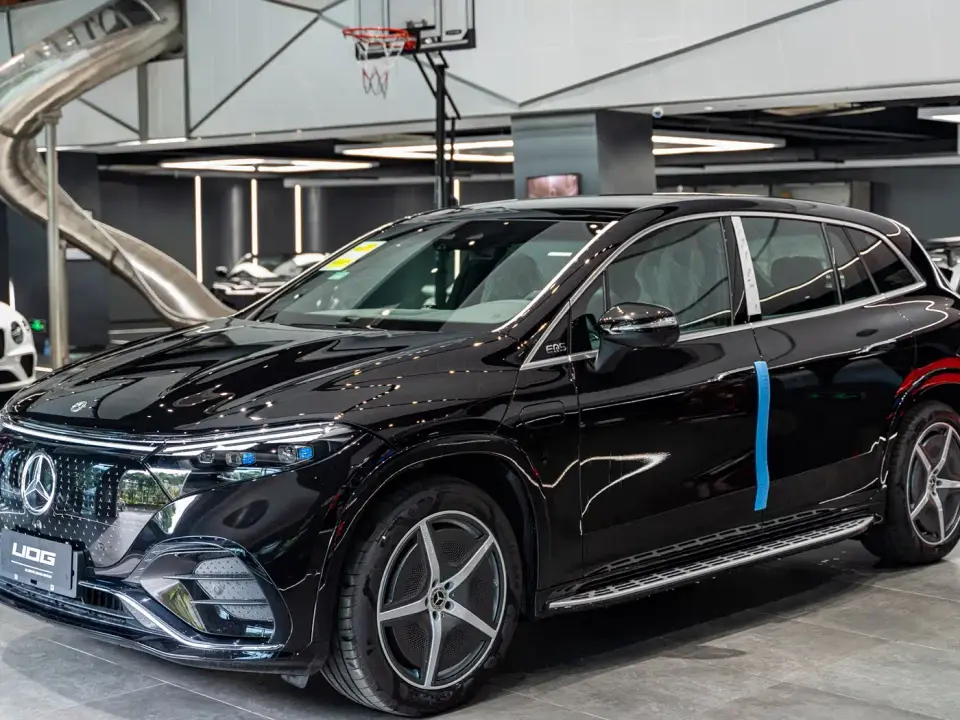 Mercedes-Benz EQS SUV Model 500 4MATIC 2026